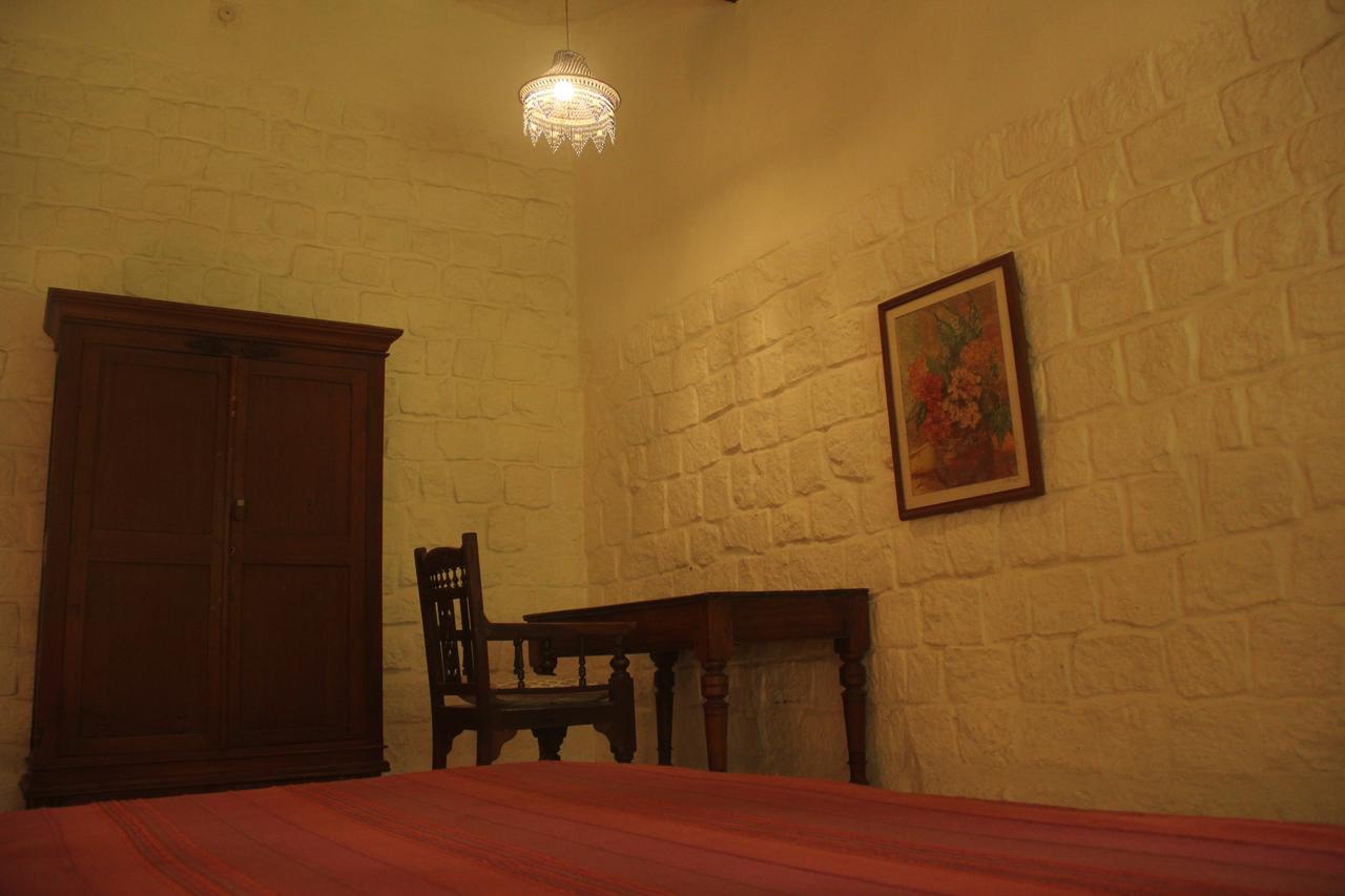 Isai Ambalam Guest House 퐁디셰리 외부 사진