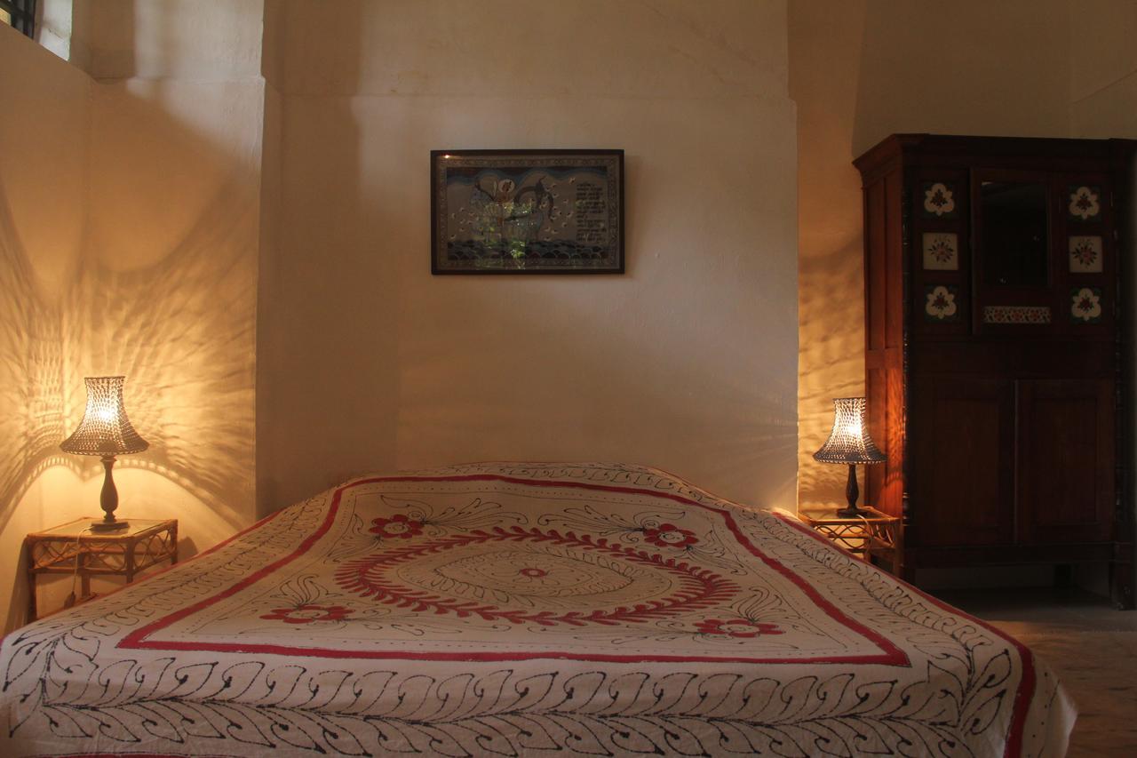 Isai Ambalam Guest House 퐁디셰리 외부 사진