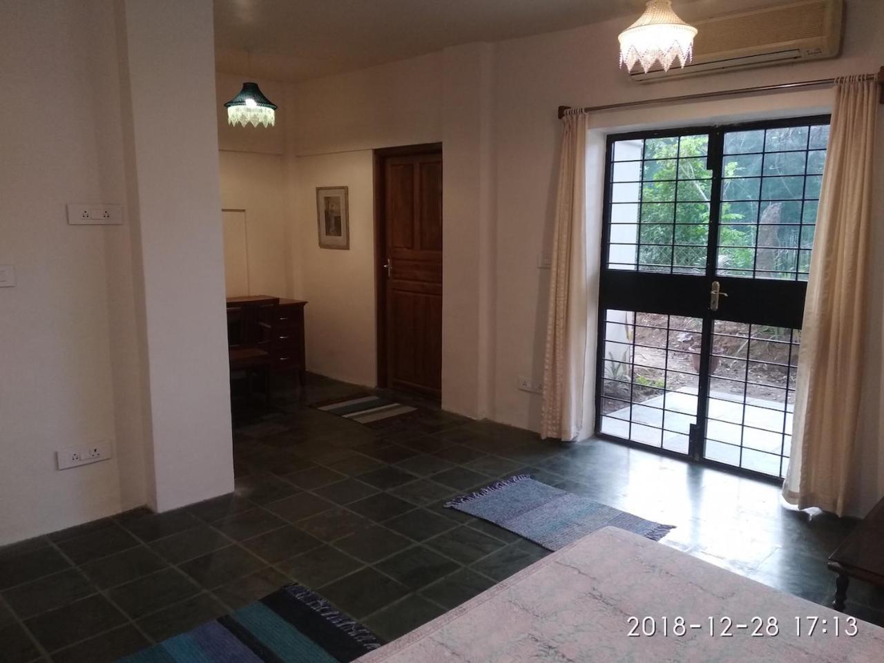 Isai Ambalam Guest House 퐁디셰리 외부 사진